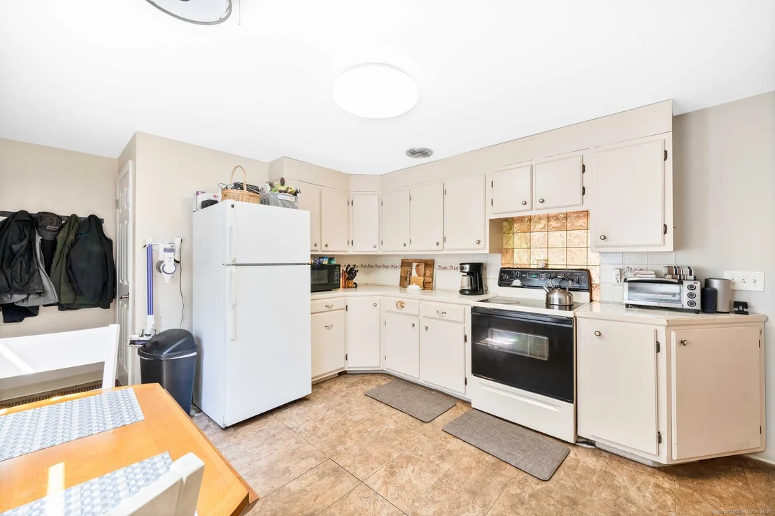 Photo of 2807 Ellington Road
