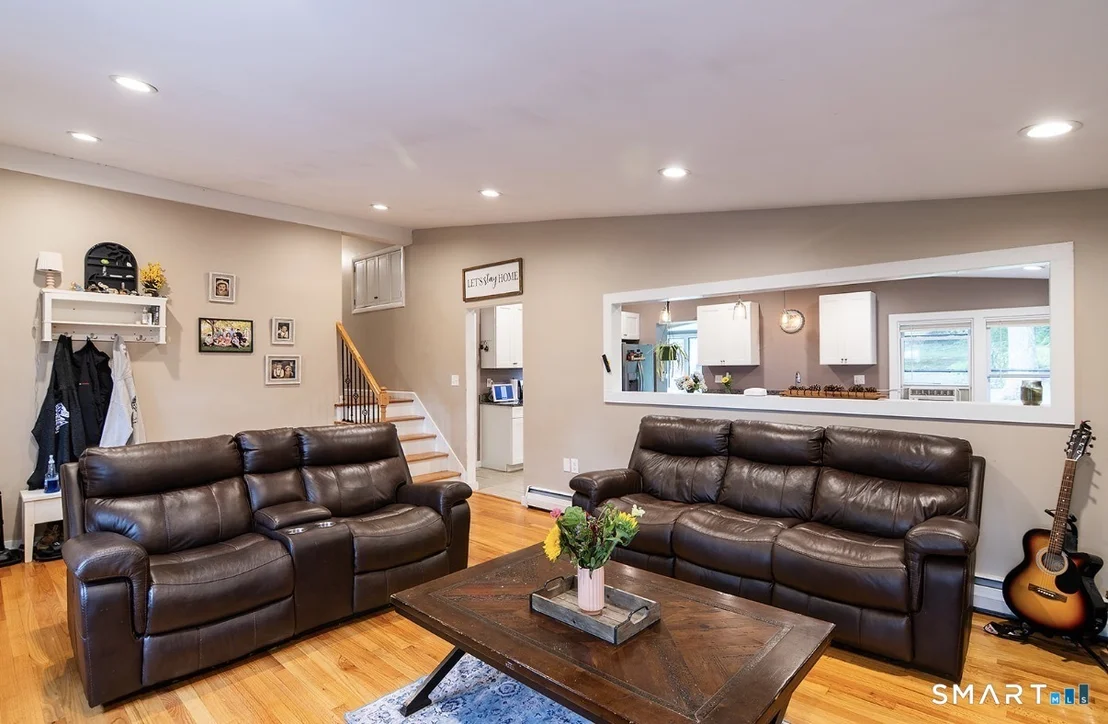 Photo of 686 Squaw Rock Road