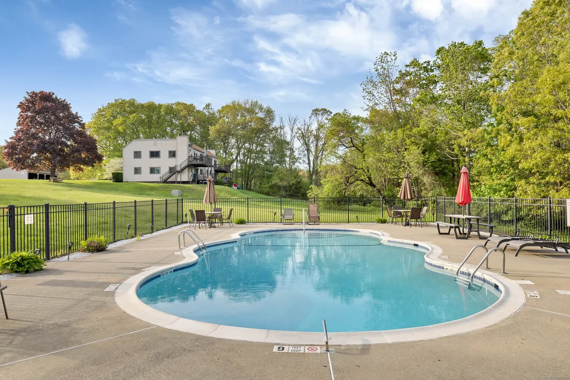 Photo of Unit APT9B at 91 Riverview Road
