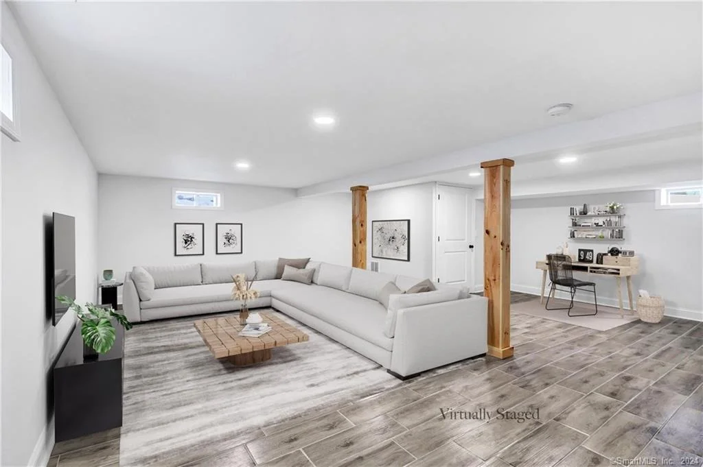 Photo of 39 Edgefield Avenue