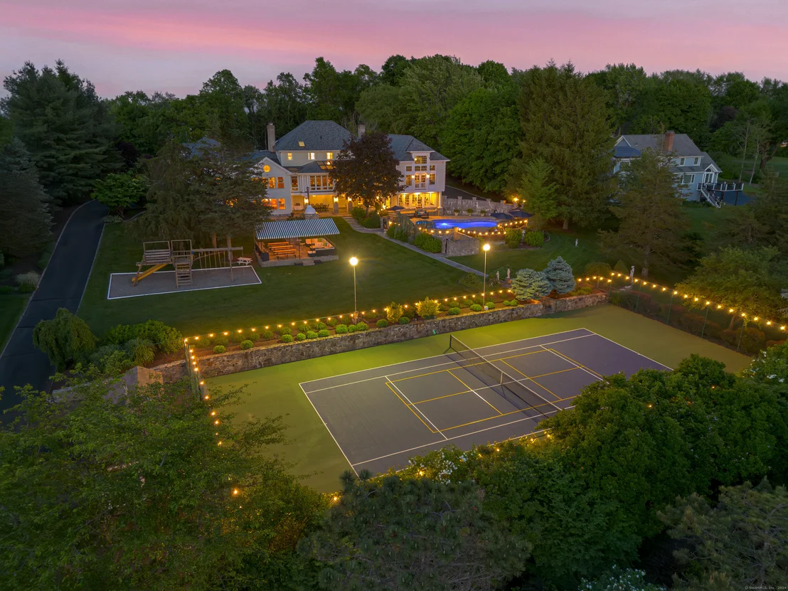 Photo of 10 Old Castle Drive