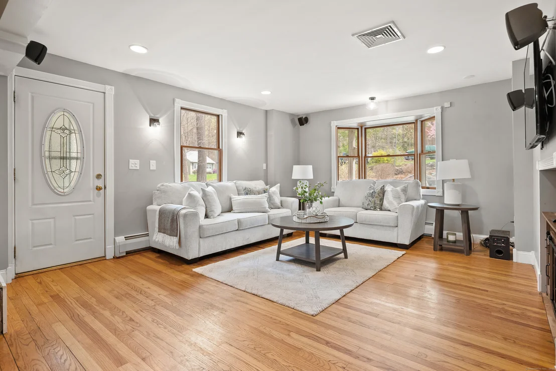 Photo of 17 Beverly Drive