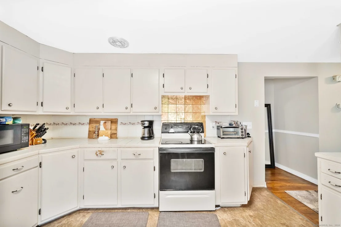 Photo of 2807 Ellington Road