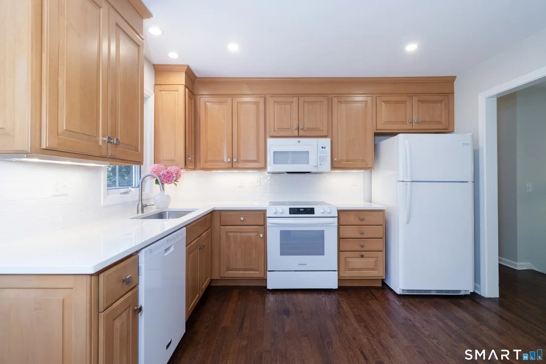 Photo of 831 Nut Plains Road