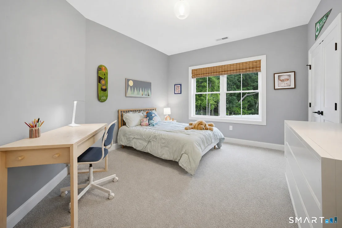 Photo of 43 Oak Ridge Drive