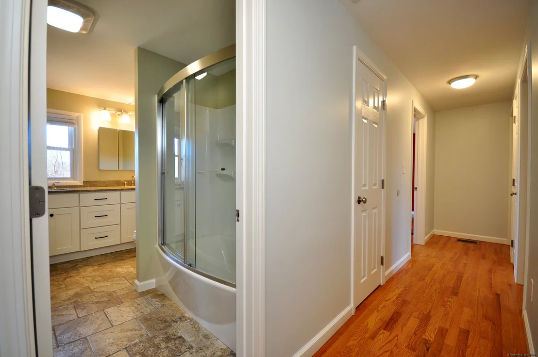 Photo of 605 Palisado Avenue