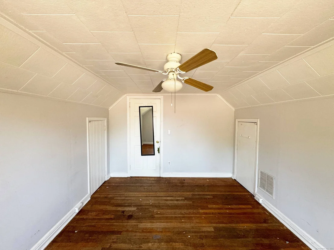Photo of 421 Divinity Street