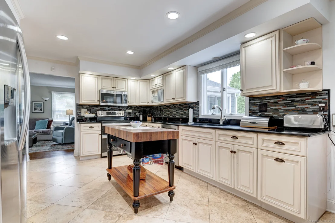 Photo of 6 Rolling Meadow Drive