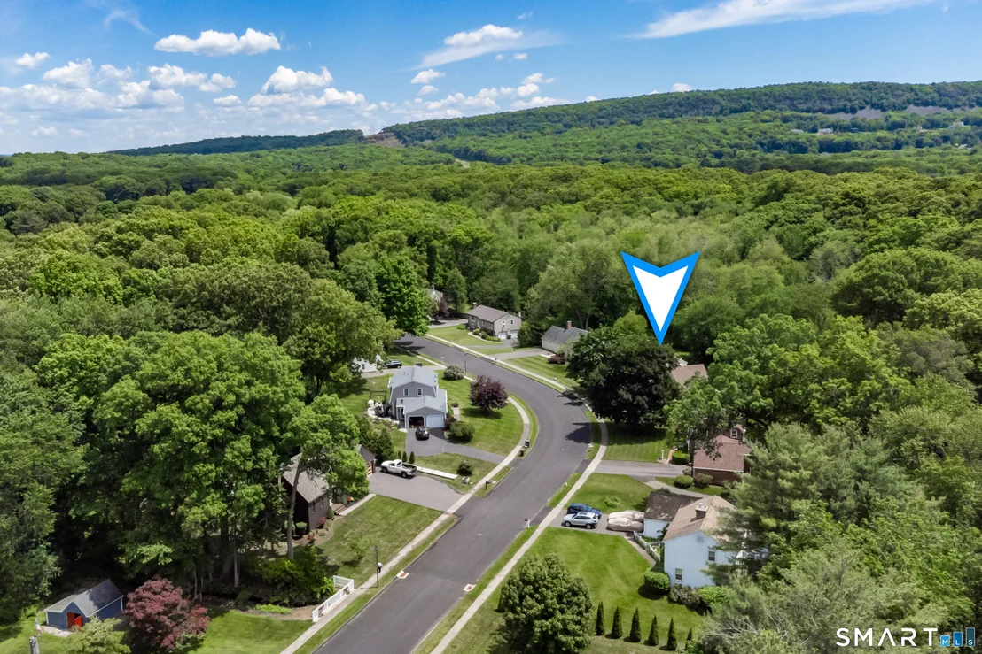 Photo of 81 White Oak Drive