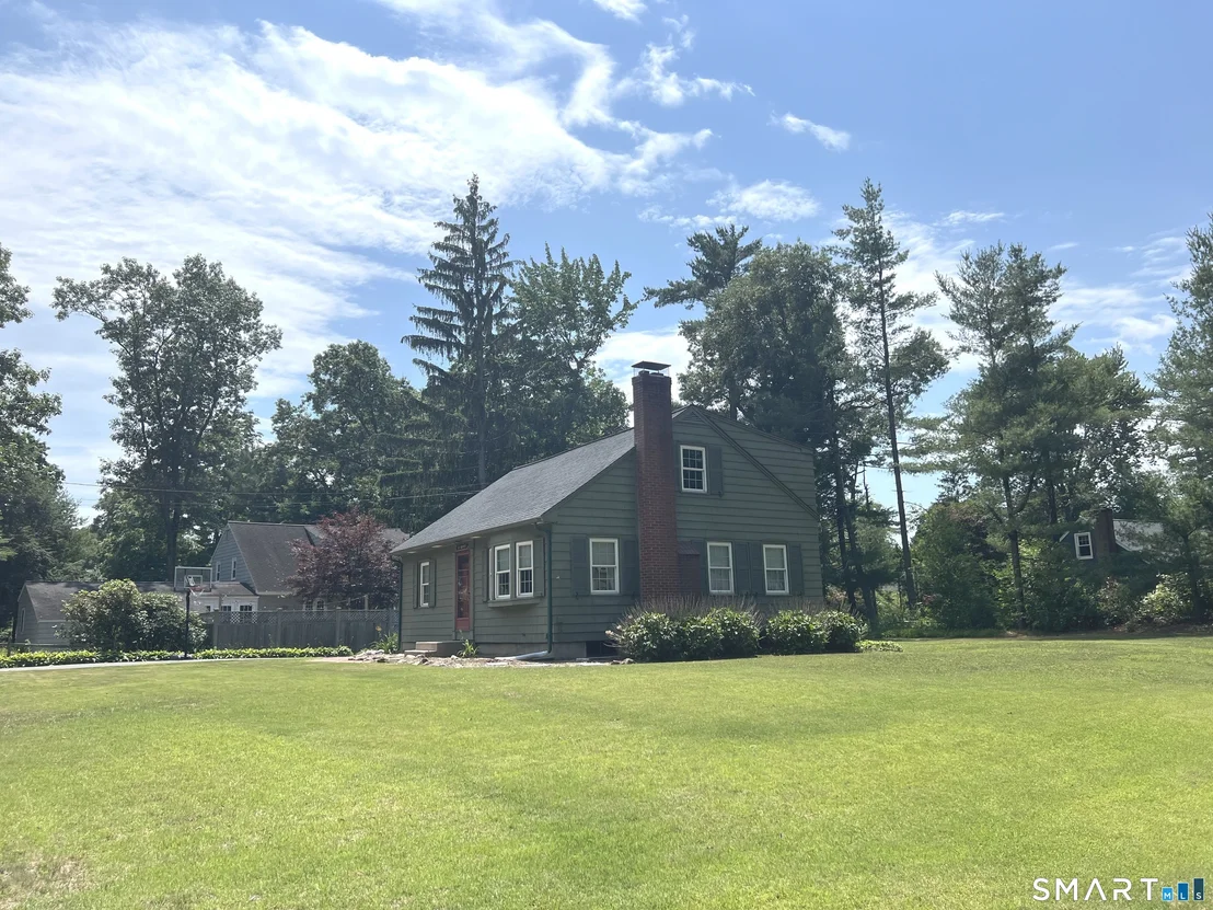 Photo of 17 Carver Circle