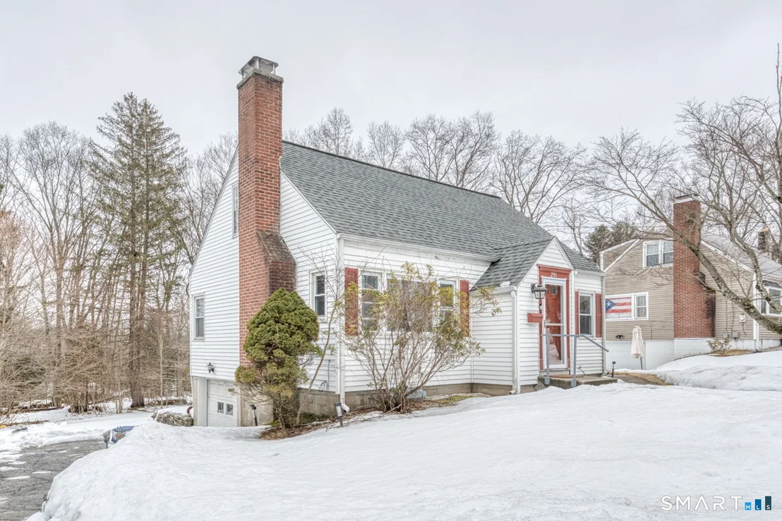 Photo of 291 Mansfield Avenue