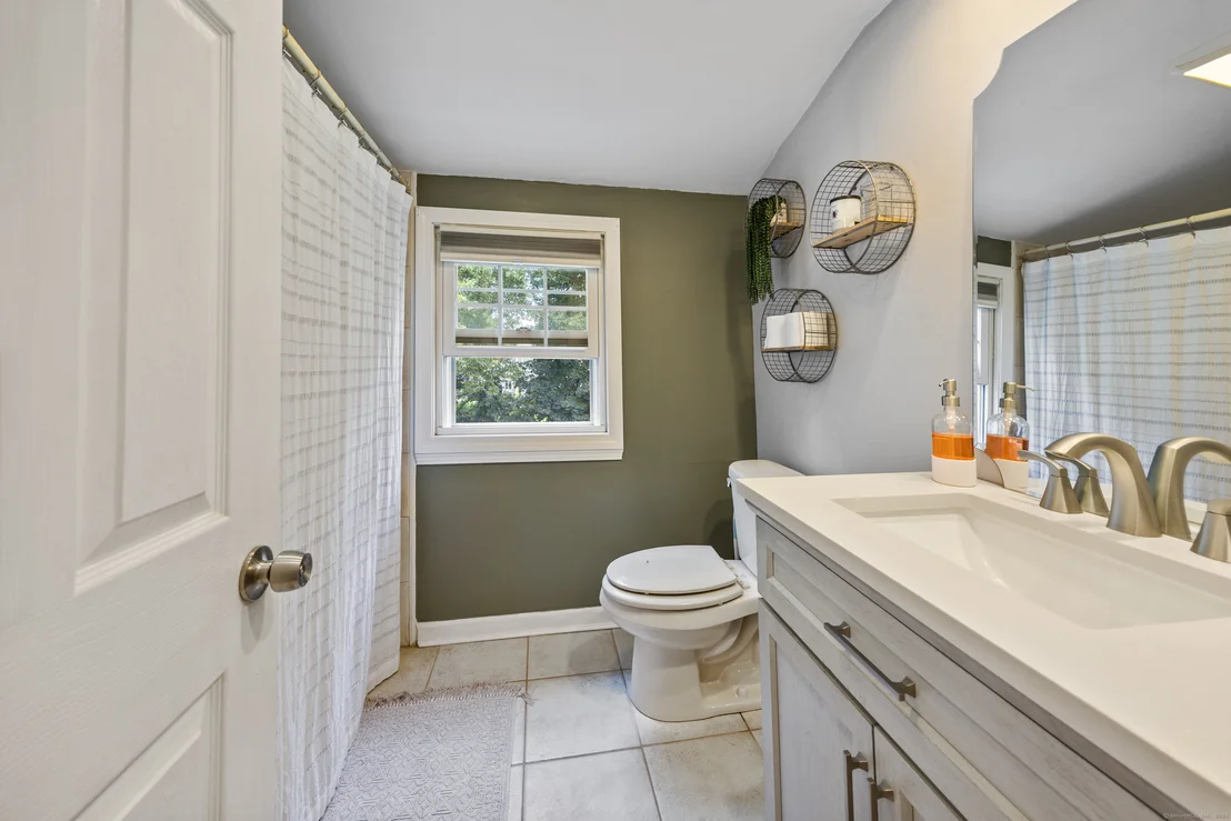 Photo of 165 Beverly Road