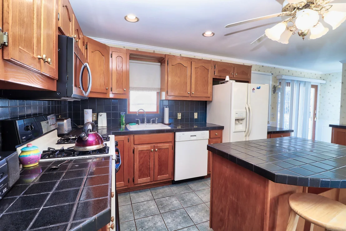 Photo of 237 Bradford Road