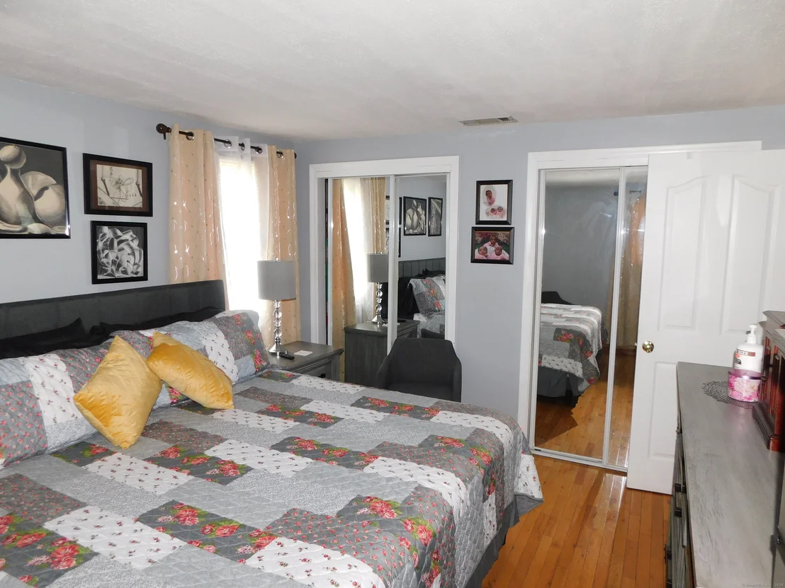 Photo of 212 Willowcrest Drive