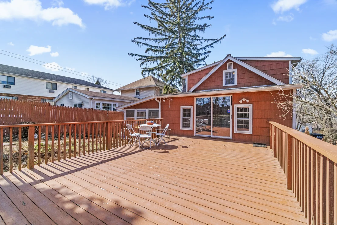 Photo of 143 Highview Avenue