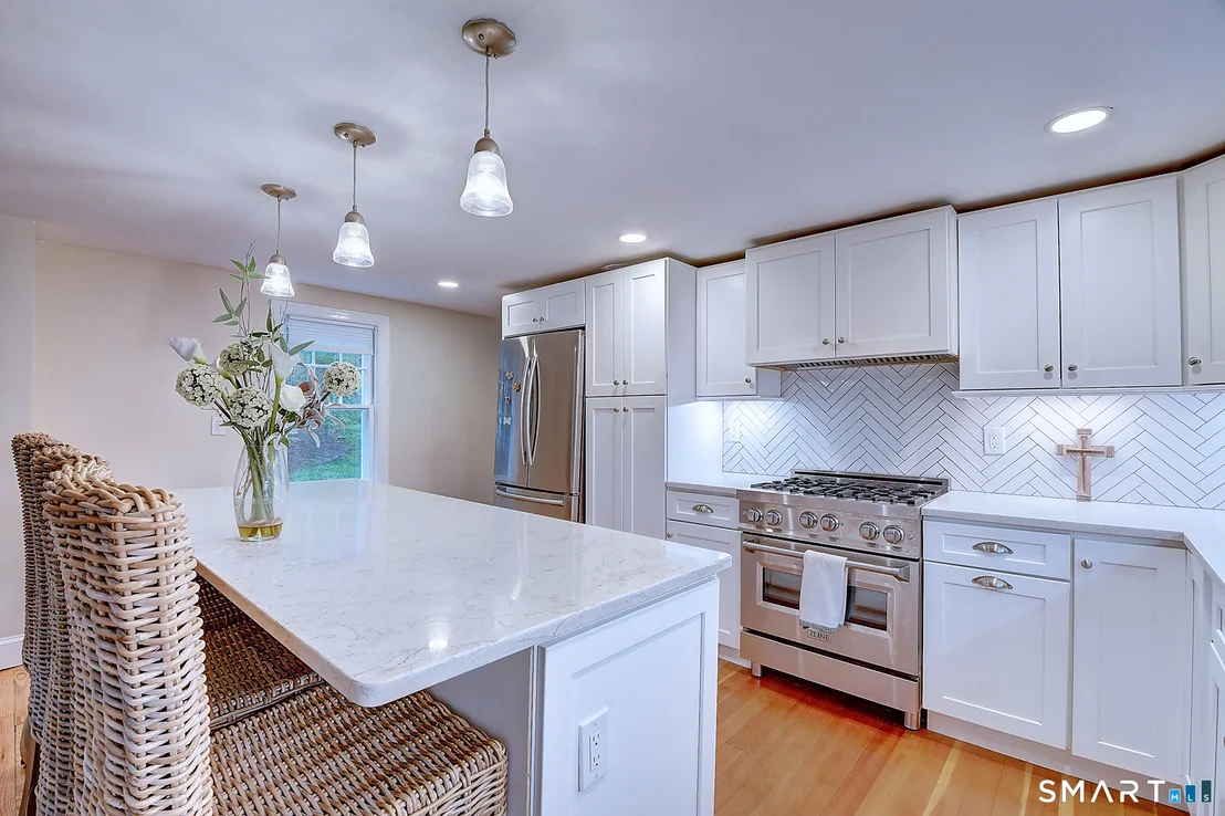 Photo of 27 Chestnut Hill Road