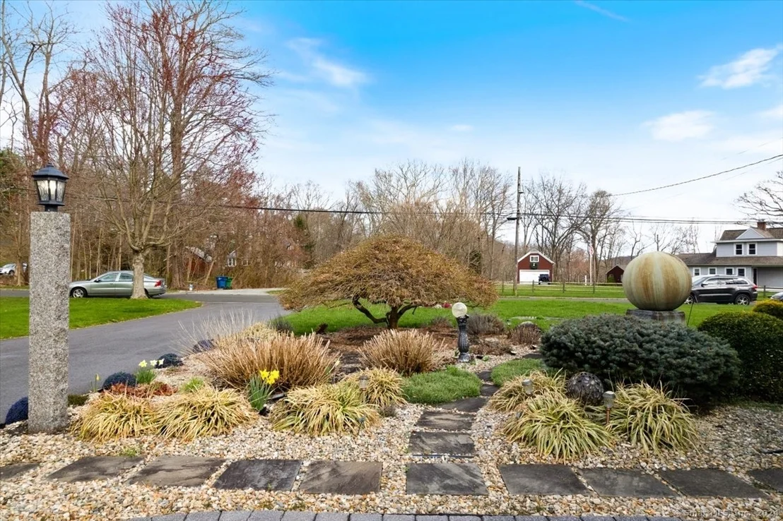 Photo of 16 Best View Road