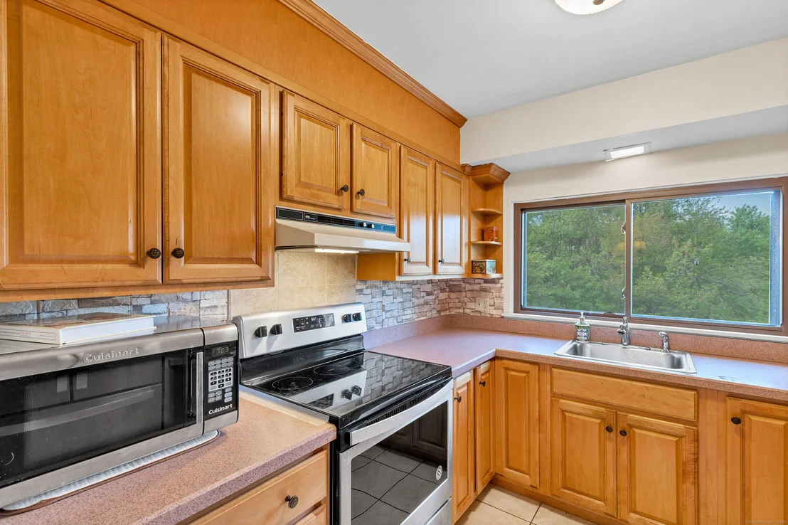 Photo of Unit APT9B at 91 Riverview Road