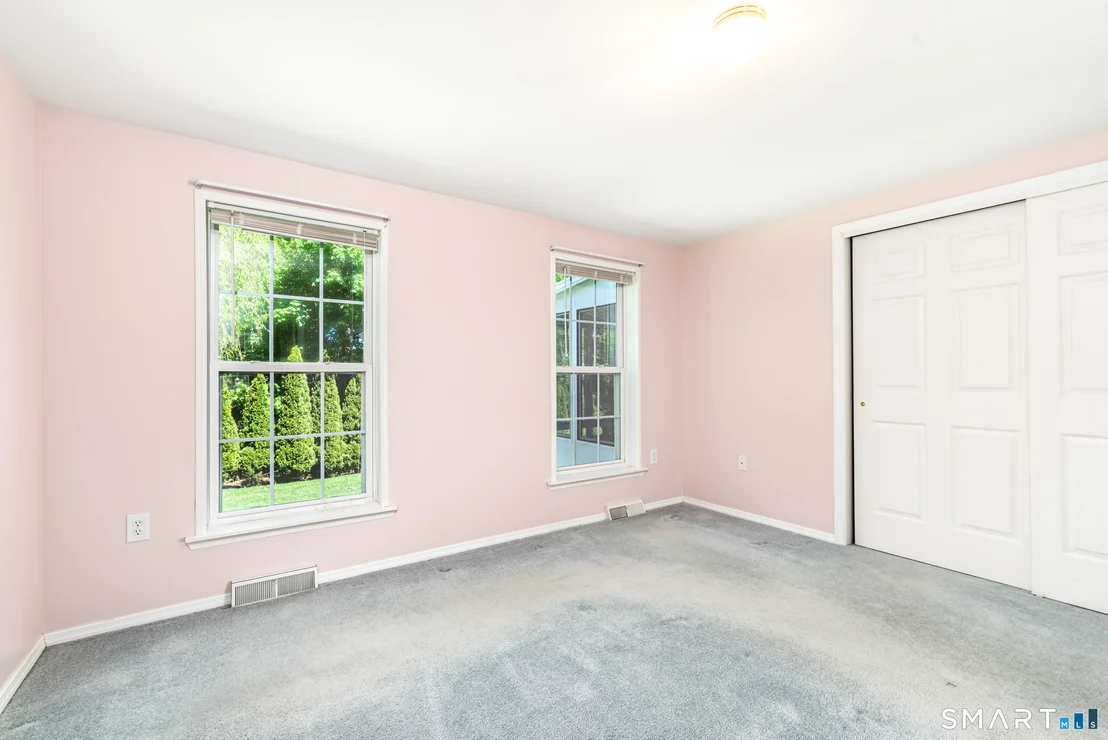 Photo of 17 Laurel Circle