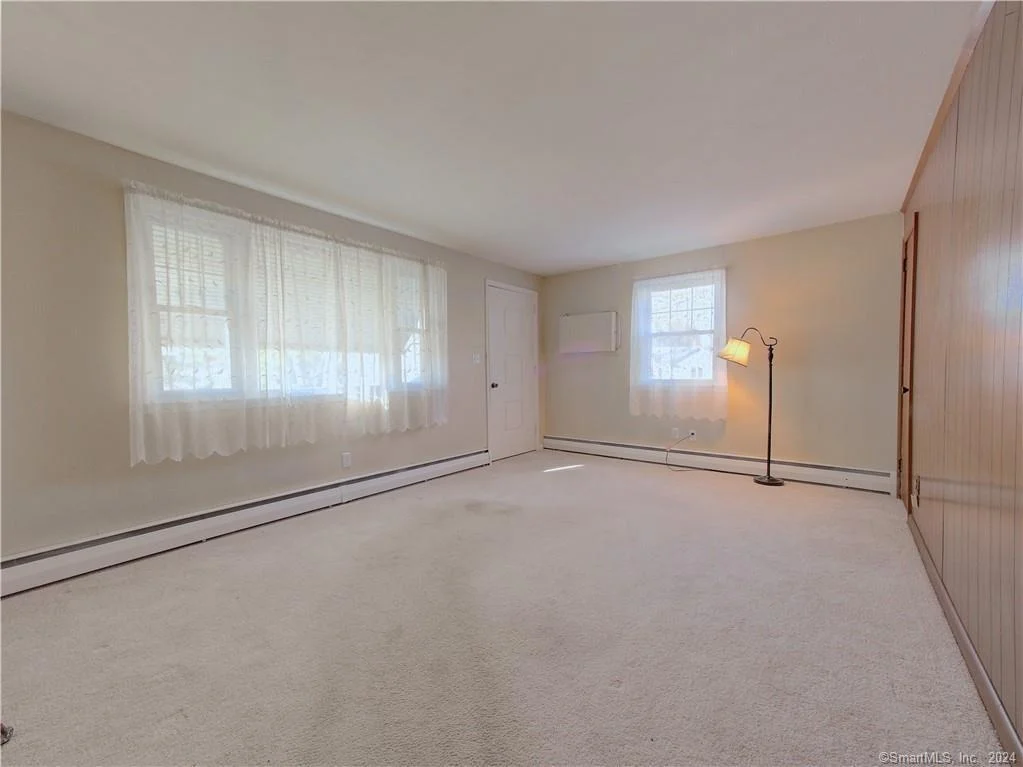 Photo of 183 Holbrook Avenue