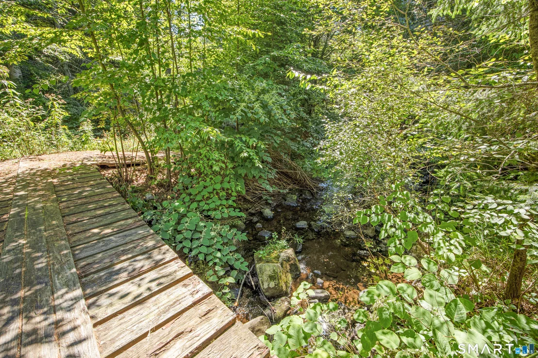 Photo of 573 Litchfield Road