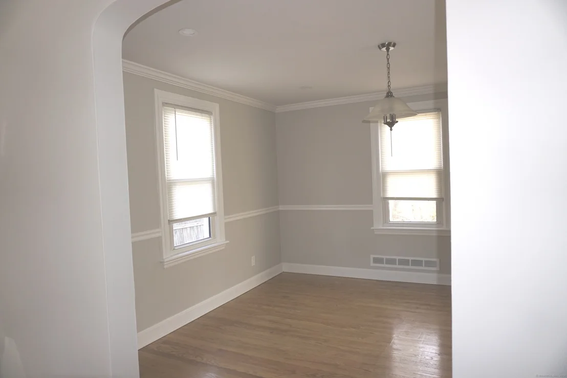 Photo of 87 Rosen Avenue