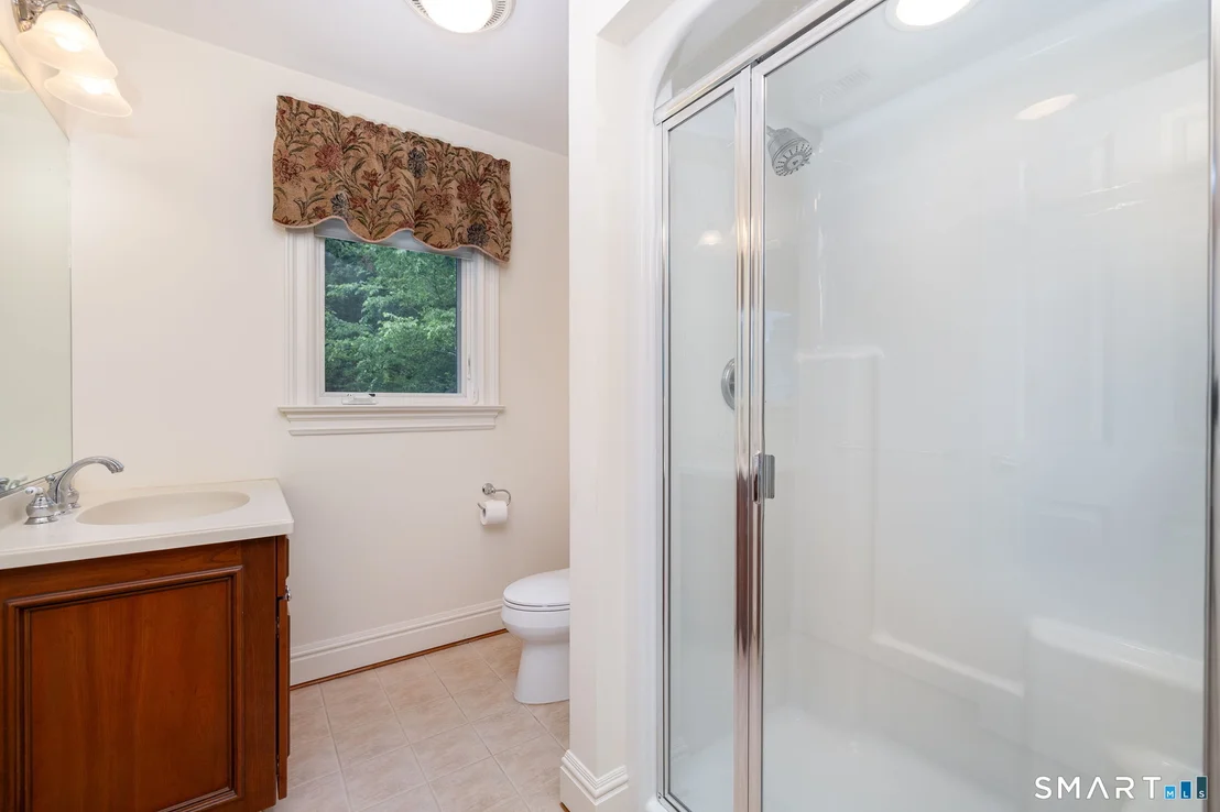 Photo of 122 Windward Place