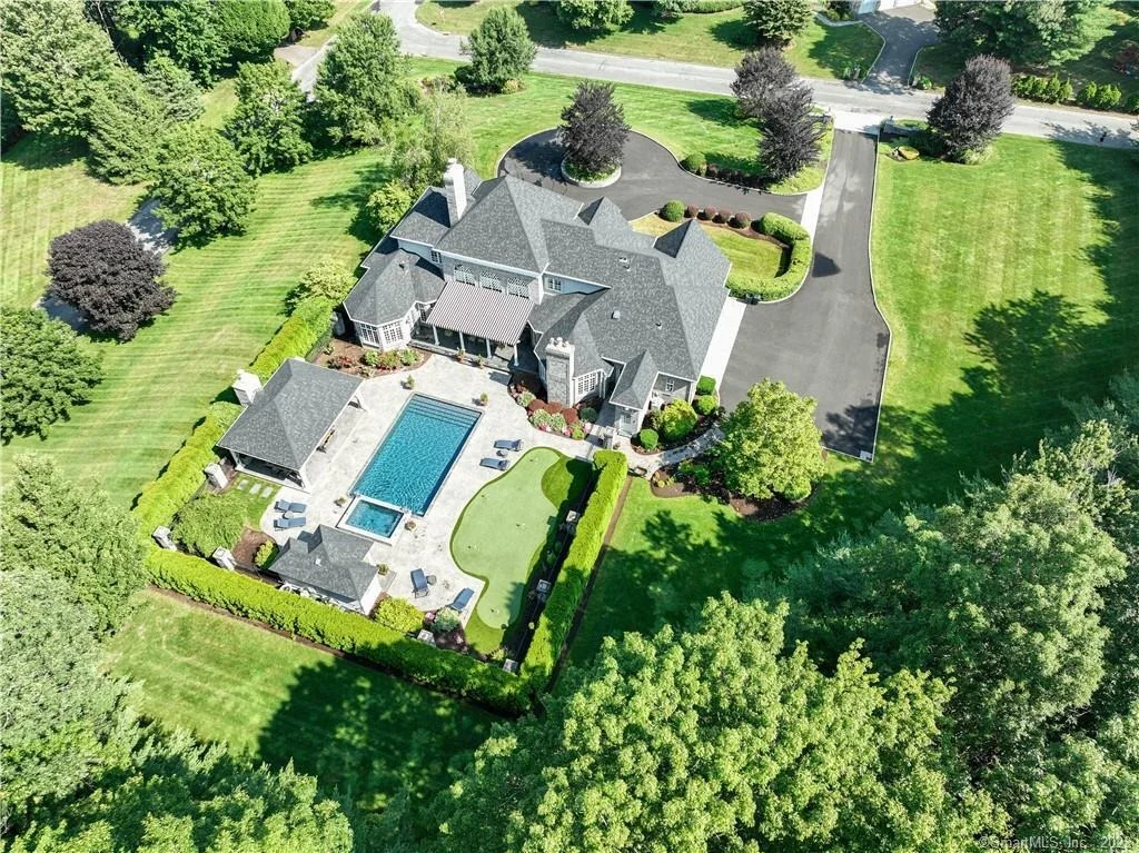 Photo of 40 Winthrop Drive