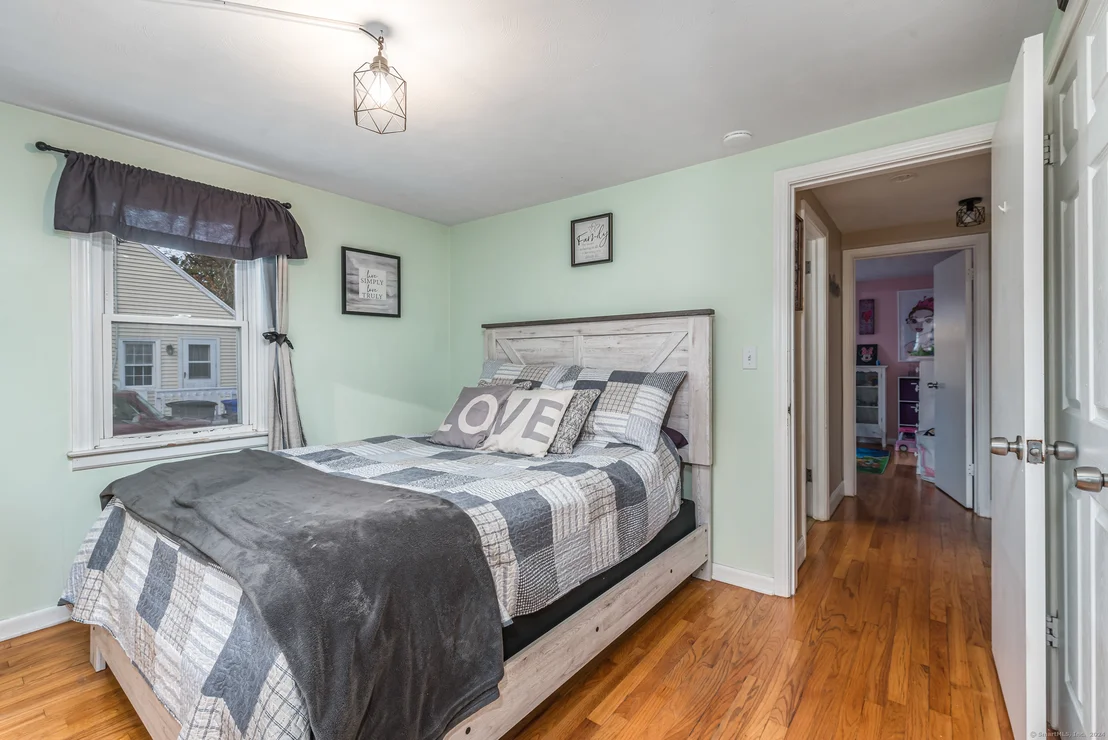 Photo of 7 Ridgefield Road