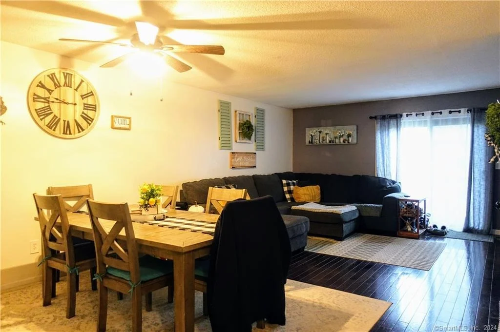 Photo of Unit 46 at 827 Oronoke Road