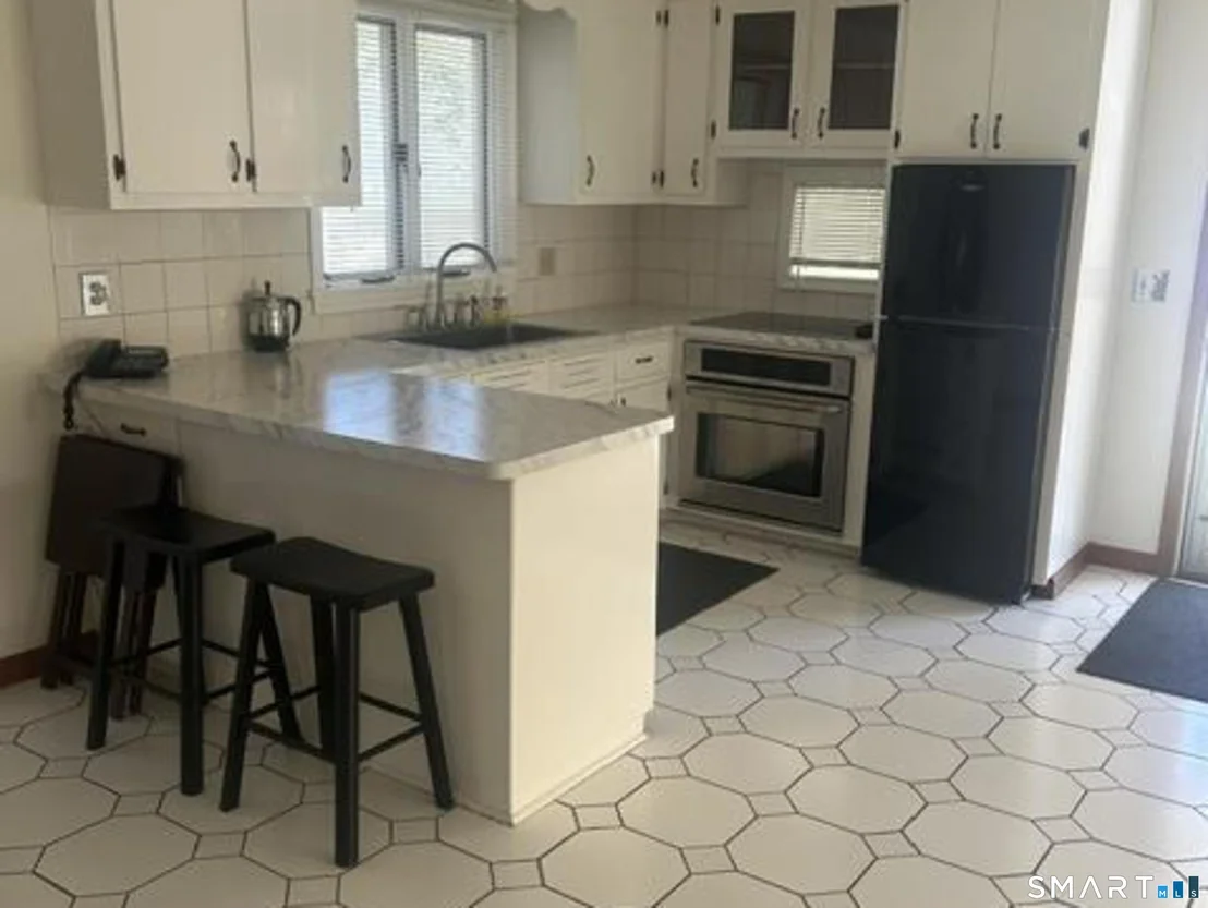 Photo of 16 Howard Avenue
