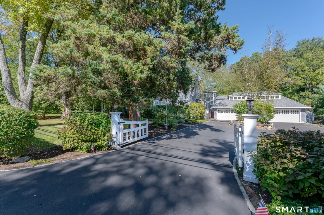 Photo of 231 Roxbury Road