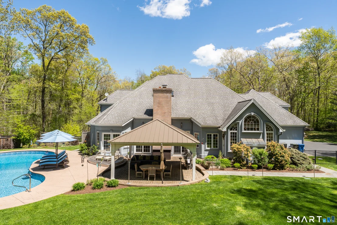 Photo of 350 Squaw Lane