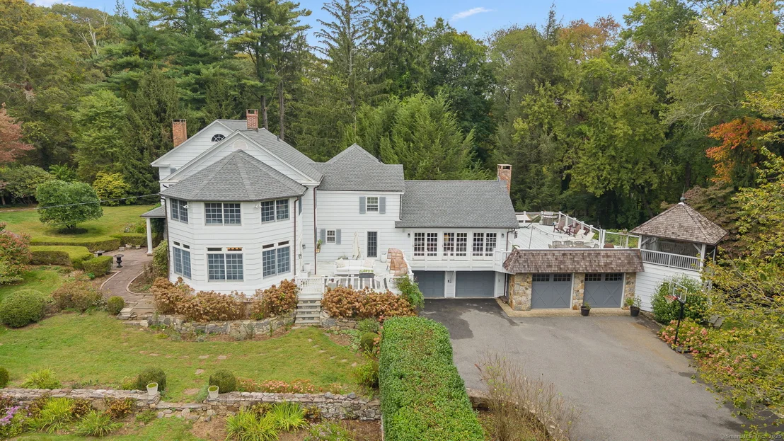 Photo of 330 Ridgefield Road
