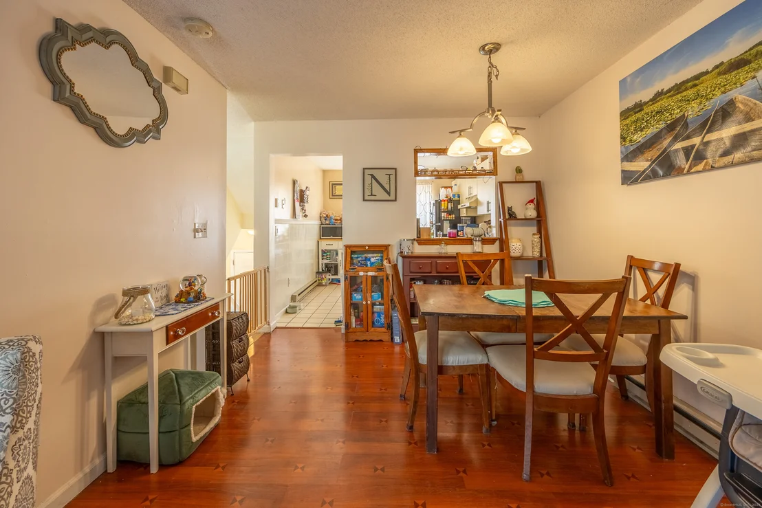 Photo of Unit APT6 at 10 Taft Point