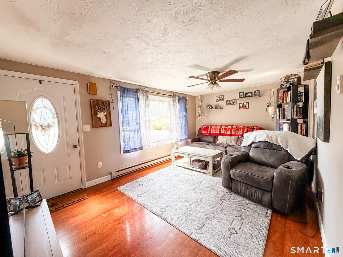 Photo of 199 Mashentuck Road