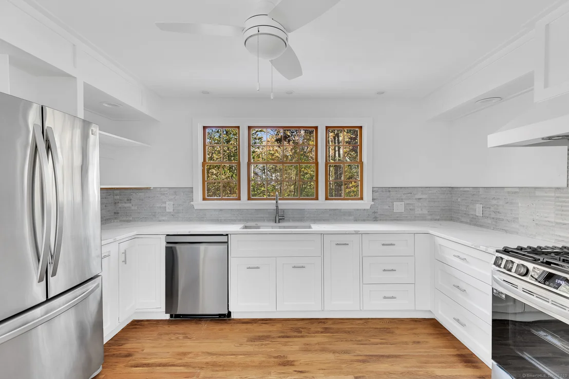 Photo of 31 Cedarhurst Lane