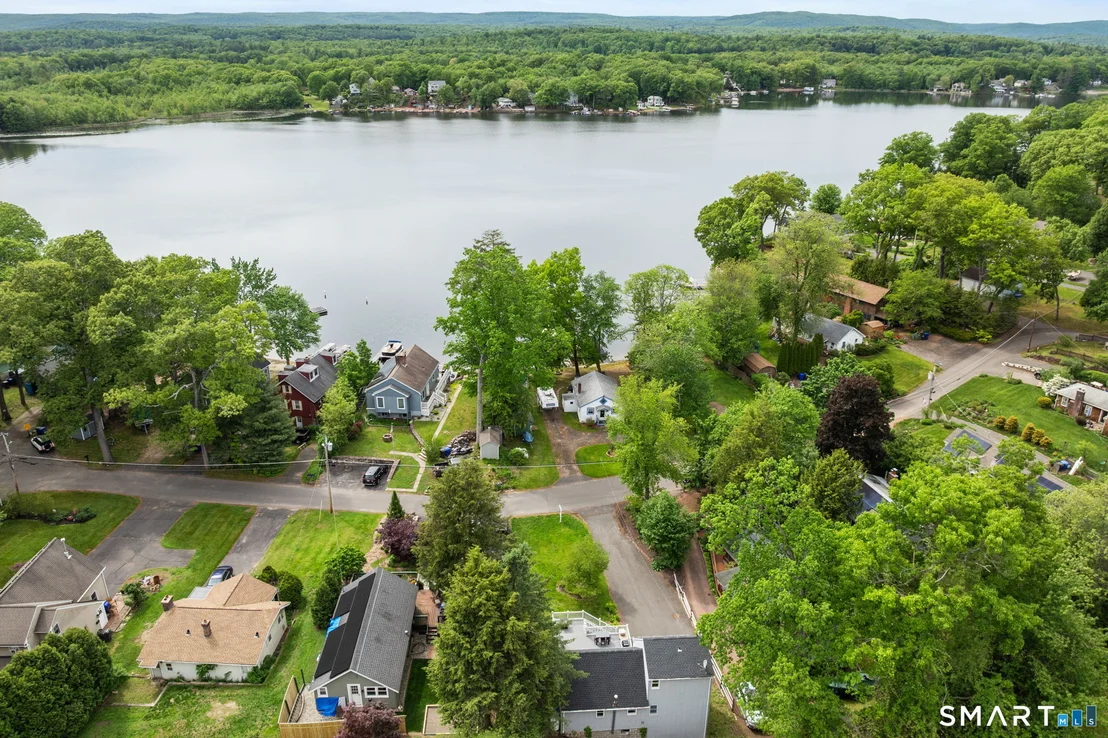 Photo of 440 Lakeview Drive