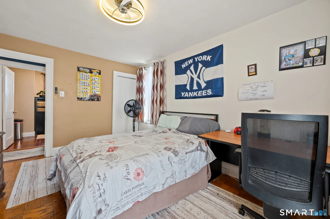 Photo of 32 Burr Avenue