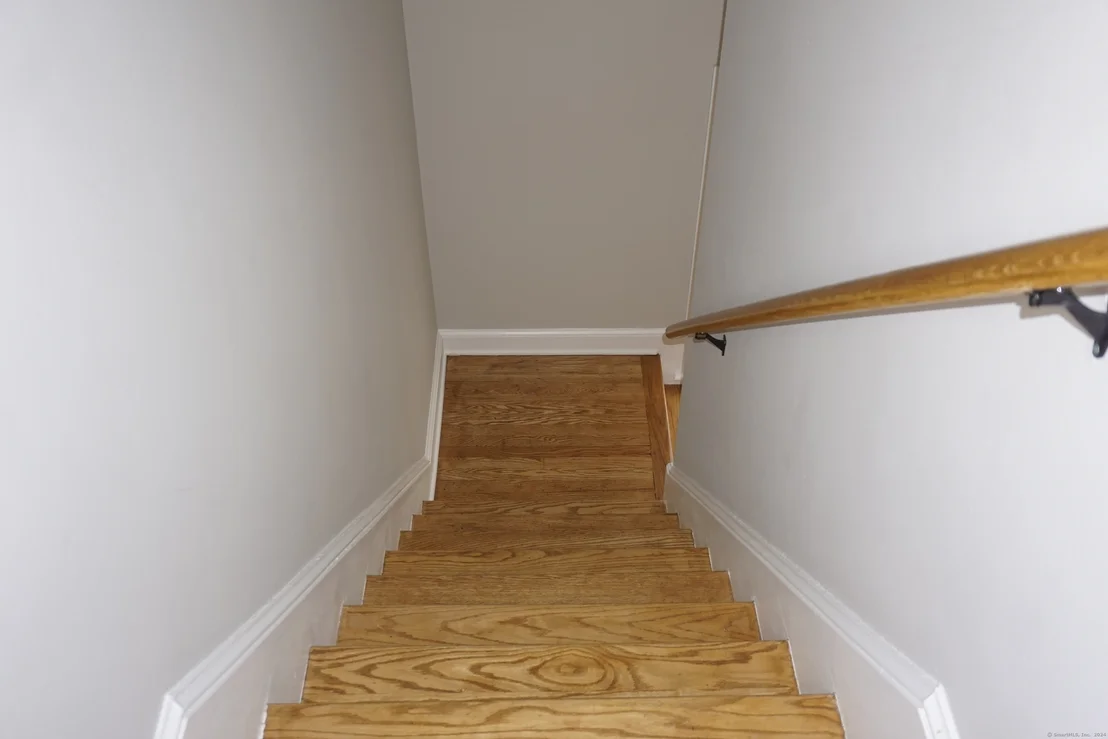 Photo of 87 Rosen Avenue