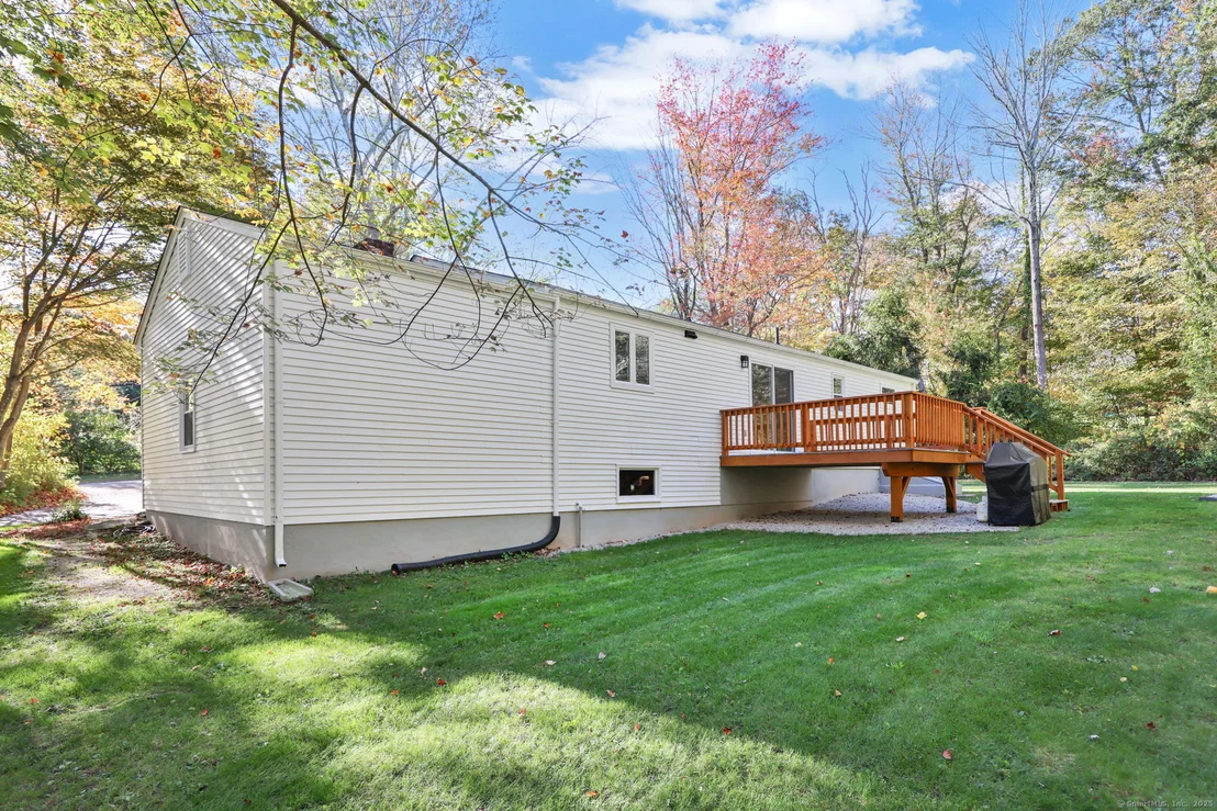 Photo of 527 Merrow Road