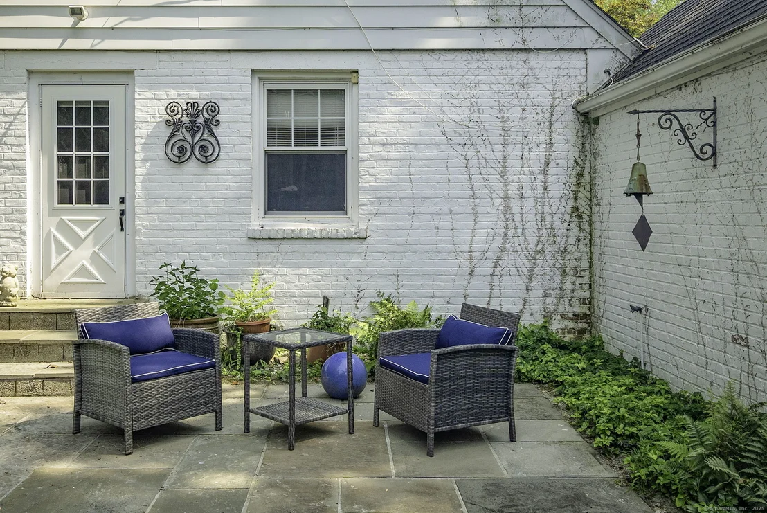 Photo of 33 Halsey Drive