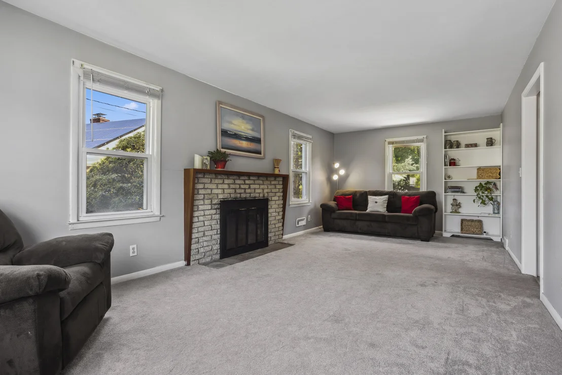 Photo of 150 Walnut Street