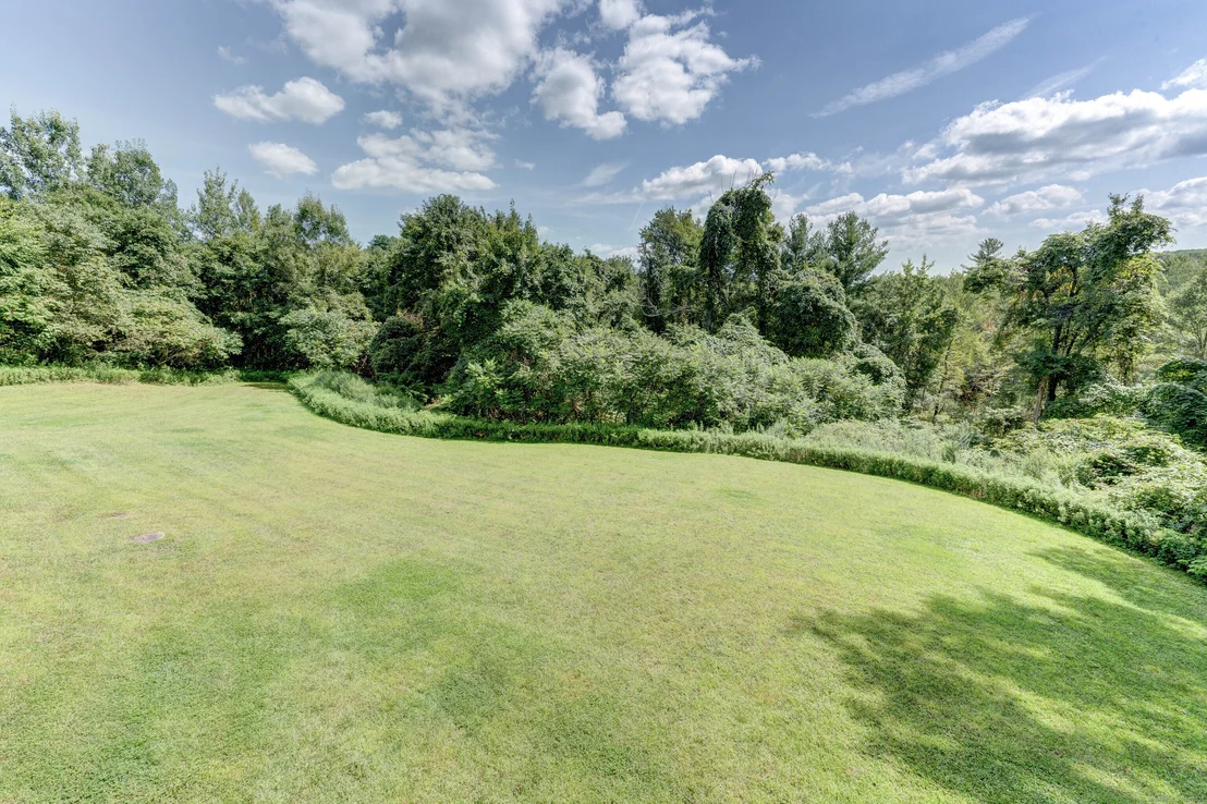 Photo of 142 Clearview Avenue