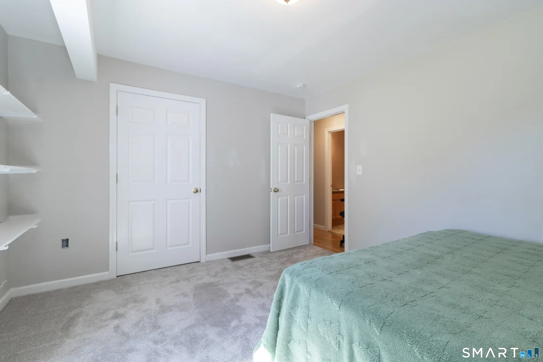 Photo of 8 Crestview Terrace