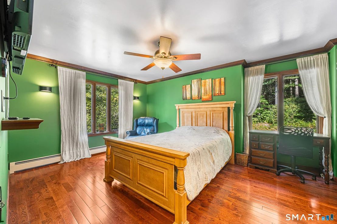 Photo of 82 River Road