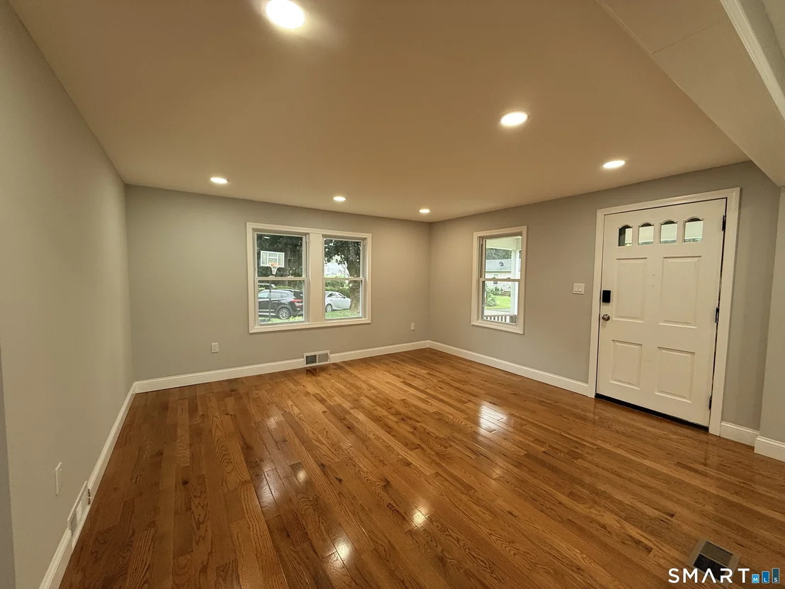 Photo of 62 Mowry Avenue