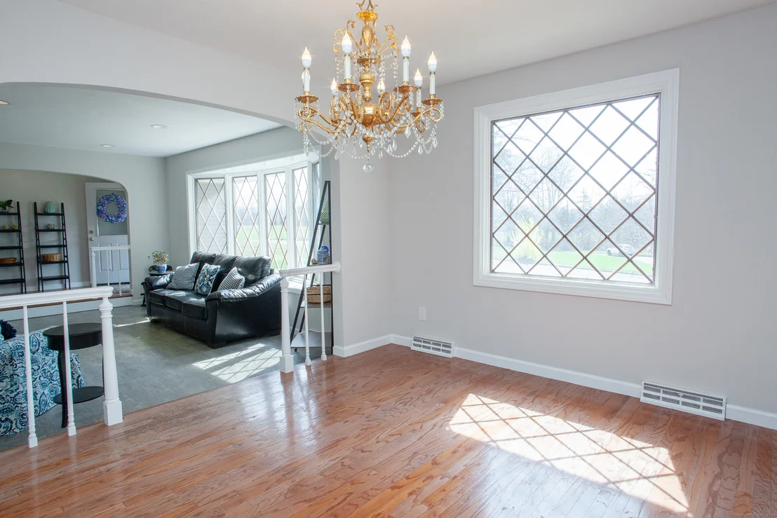 Photo of 10 Crane Hill Road