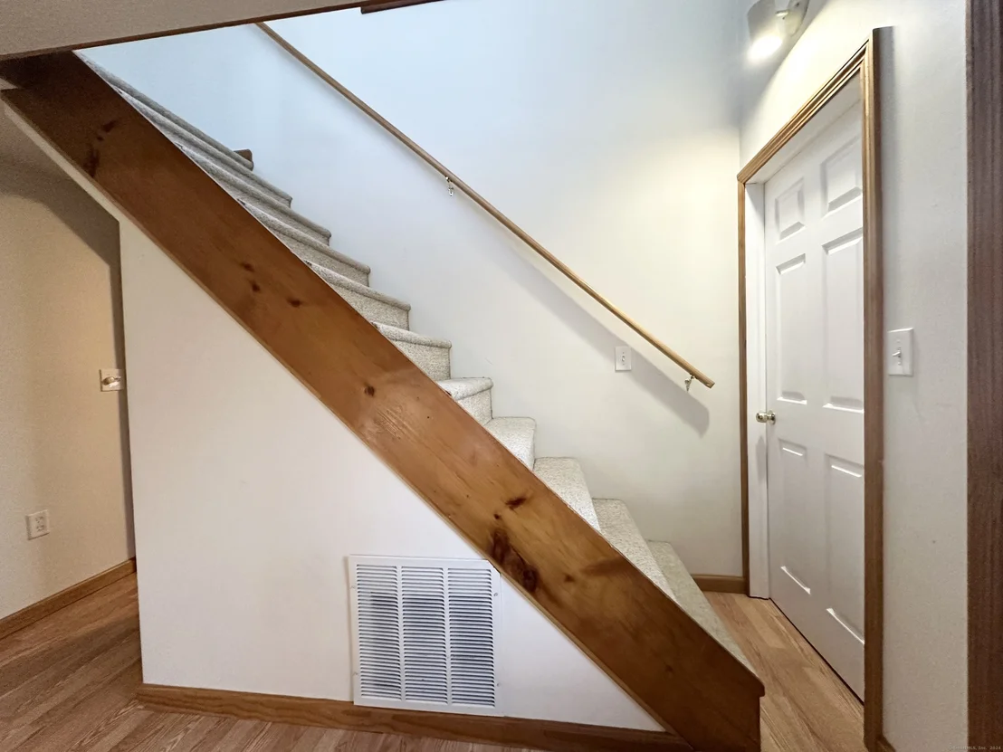 Photo of 418 Lake Road