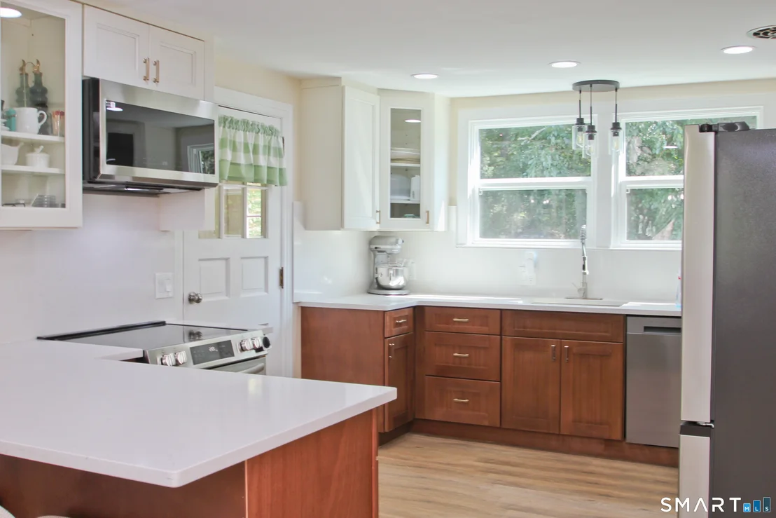 Photo of 11 Esther Avenue